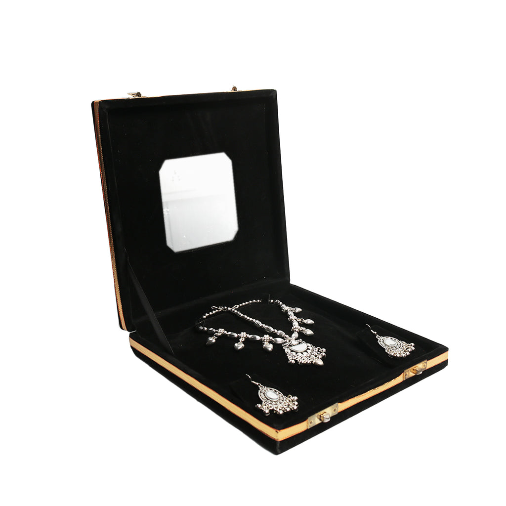 Black Velvet Necklace Box