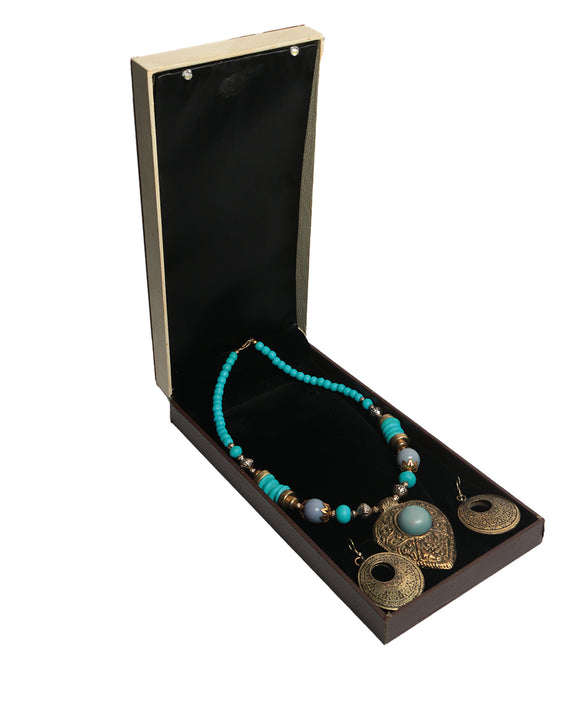 WOODEN NECKLACE BOX