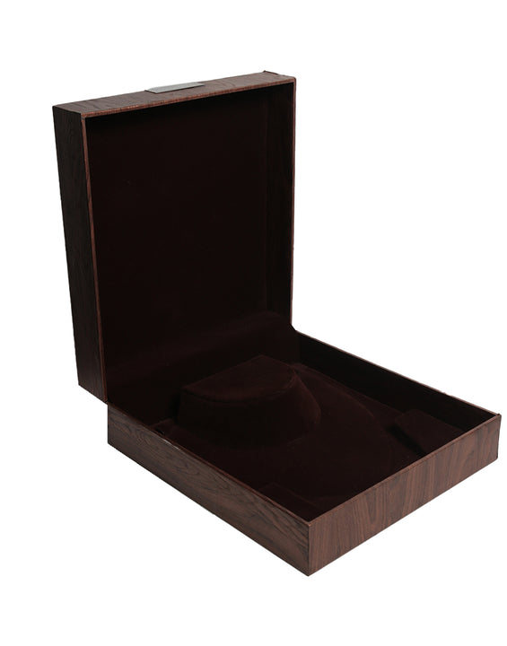 WOODEN NECKLACE BOX
