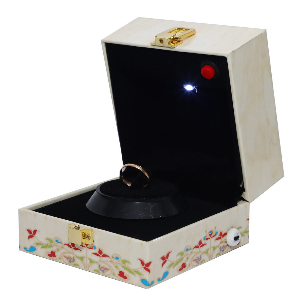 Revolving Ring Display Box With Light
